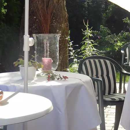 Hotel Privathotel Garni Zur Freystatt Am Wasserschloss 3*
